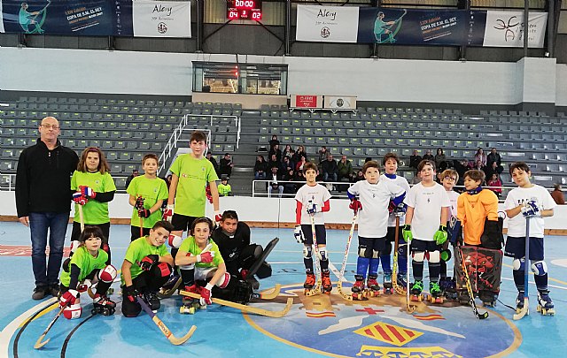 Los benjamines del Club Hockey Patines Totana se desplazaron a Alcoy