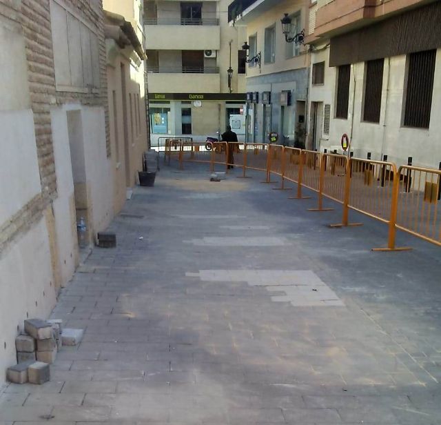 Reparan en las últimas semanas más de 800 metros cuadrados de adoquín en numerosas calles del centro urbano