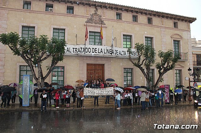 Concentración contra el trazado del Ave (09/05/2018)