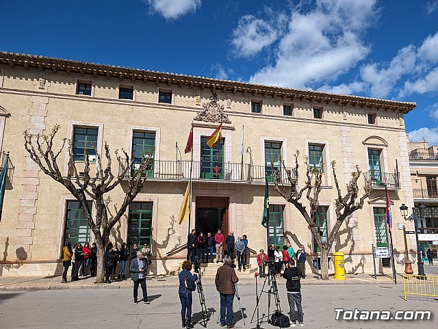 Totana también guarda un minuto de silencio por las víctimas del atentado del 11-M de Madrid