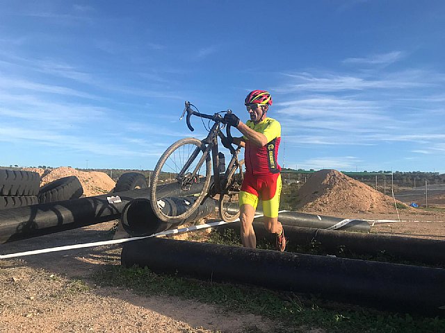 Francisco Cánovas, del Club Ciclista Santa Eulalia, participó en la segunda prueba del circuito de ciclocros de la región de Murcia