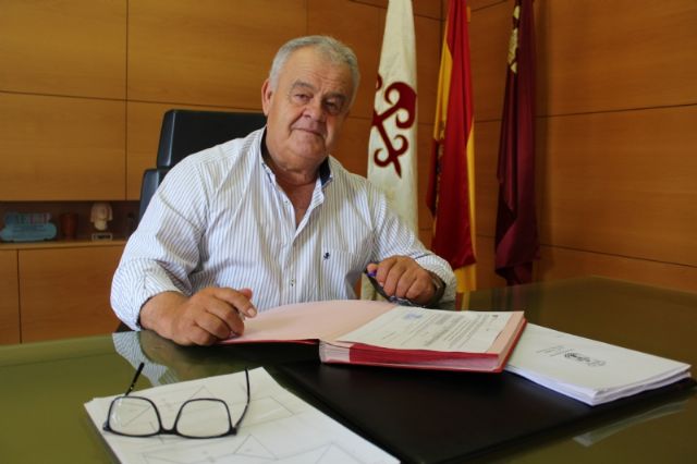 El alcalde se reunirá con el presidente de la CHS este jueves para tratar las restricciones de movilidad en las vías de servicio del Trasvase Tajo-Segura