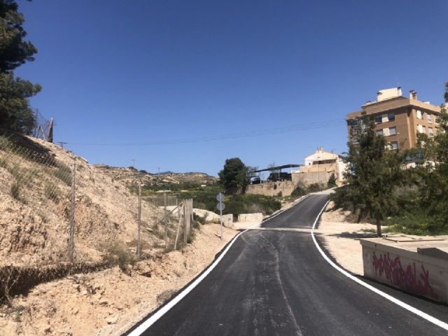 Finalizan las obras de pavimentación de la parte del Camino de las Cabezuelas que comunica la avenida Juan Carlos I con la Era Alta