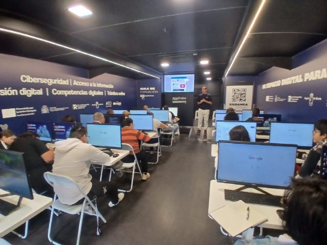 Más de un centenar de usuarios pasan por las acciones formativas habilitadas en el marco del programa “Applicate”