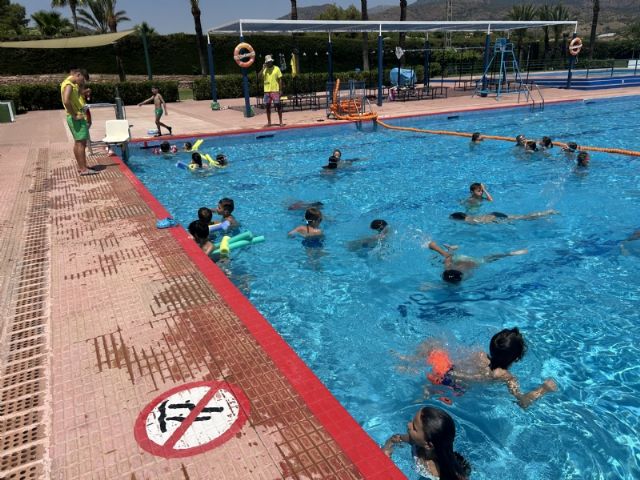 Las piscinas públicas mantienen el servicio hasta el 1 de septiembre
