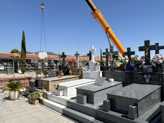Continúan las obras de construcción de 120 nichos y 24 fosas en el Cementerio Municipal