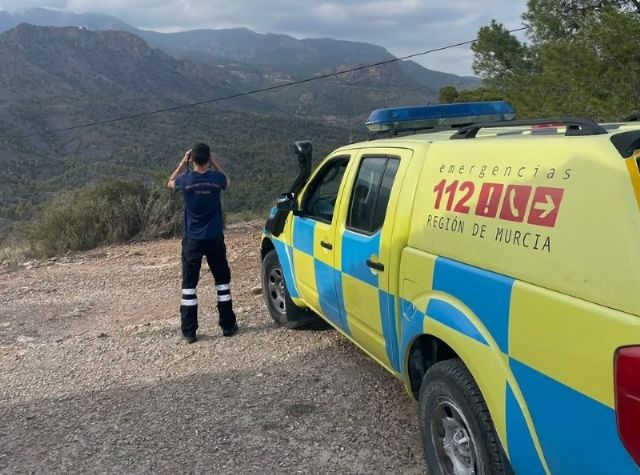 Unos veinte voluntarios de Protección Civil vienen reforzando este verano las labores vigilancia para la prevención de incendios forestales en el marco del Plan INFOMUR 2025/2026
