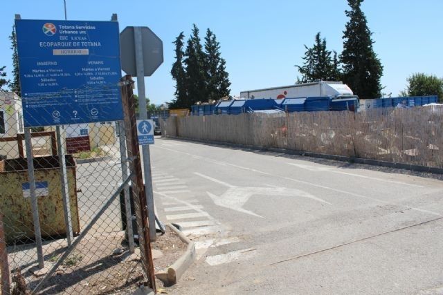 Adjudican las obras de adecuación y mejora de la parcela del ecoparque de Totana, que permitirán el asfaltado de gran parte del recinto y la construcción de una báscula de pesaje de residuos