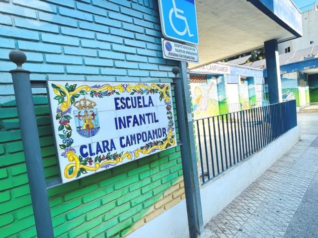 Se renovará la instalación de fontanería de la Escuela Infantil “Clara Campoamor” para completar la reforma acometida este verano