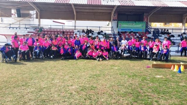 Más de 300 personas participan III Gymkana Inclusiva Intermunicipal, celebrada en el estadio municipal “Juan Cayuela”, promovida por el IES Prado Mayor