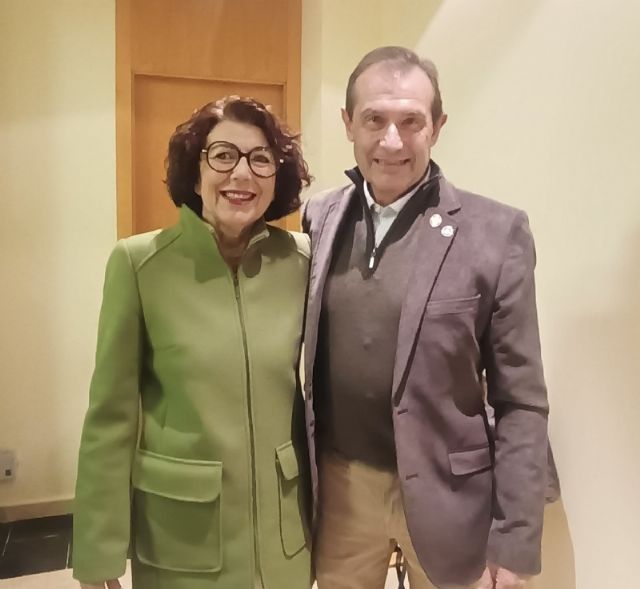 El alcalde felicita al Nazareno de Honor y al Pregonero de la Semana Santa del 2026 tras su reciente nombramiento por parte del Ilustre Cabildo Superior de Procesiones