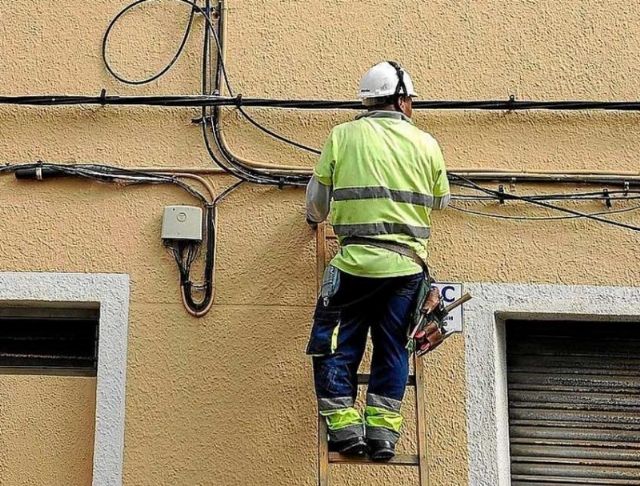 Hacienda tramita la liquidación de la tasa por aprovechamiento especial del dominio público local a 4 empresas, correspondiente al ejercicio 2025