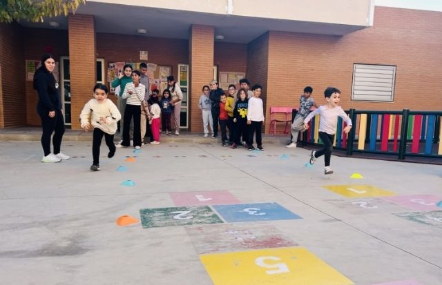 Adjudican el contrato para la instalación de un sistema de toldos en la zona del patio de Educación Infantil del CEIP San José