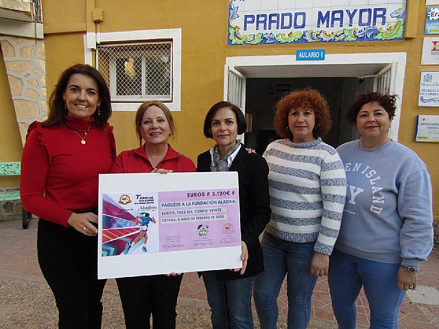 La I Marcha Solidaria IES Prado Mayor a favor de la Fundación Aladina recauda 3.120€