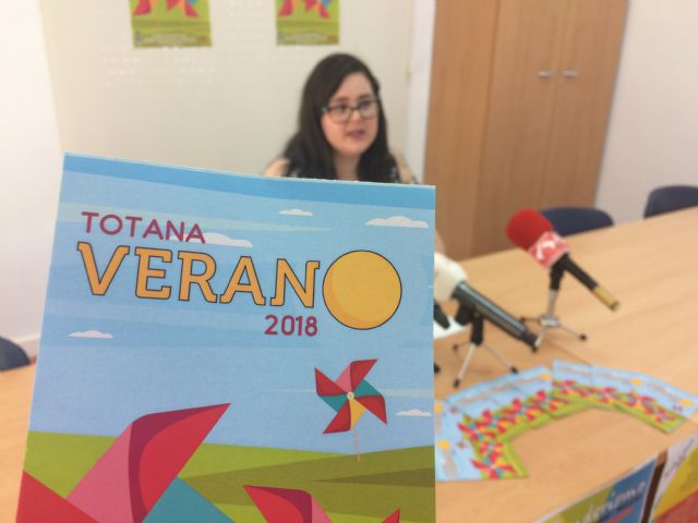 Campamentos, escuelas de verano, talleres, viajes, excursiones y otras actividades conforman el atractivo programa 'Totana Verano 2018' para los meses de julio a septiembre