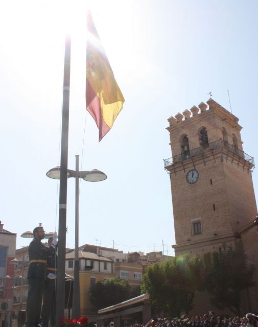 Totana homenajea a la bandera de España y a los Cuerpos y Fuerzas de Seguridad del Estado en el Día de la Fiesta Nacional, festividad del Pilar