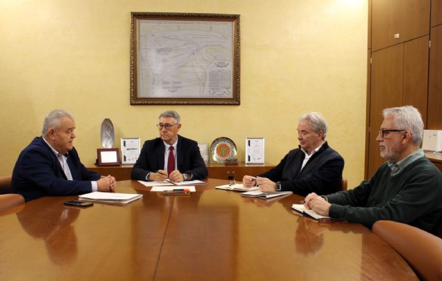 El presidente de la CHS mantiene una reunión de trabajo con el alcalde de Totana