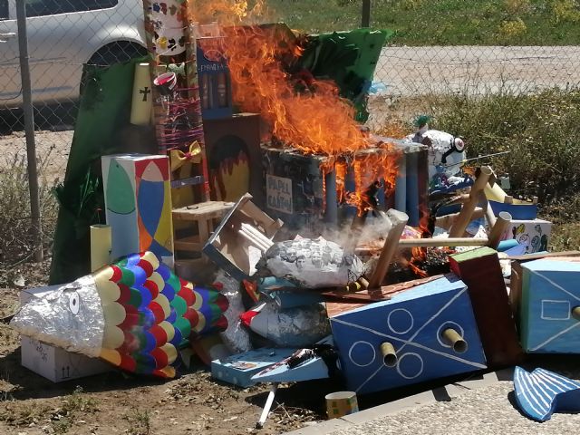 Los Centros de Día para la Discapacidad celebran su particular Entierro de la Sardina en el transcurso de una jornada transversal festiva