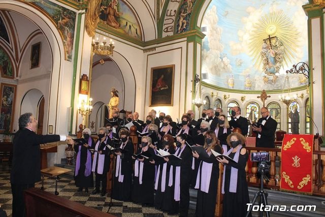 Sinopsis de las dos ultimas actuaciones de la Coral Santiago, en la Iglesia de las Tres Avemarías de Totana