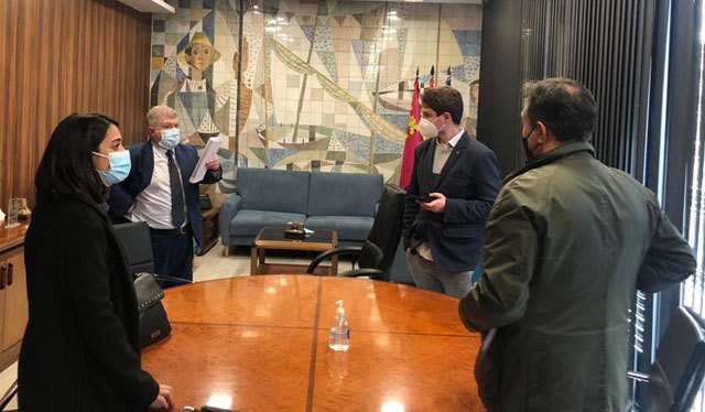 El Delegado del Gobierno se compromete a hacer todo lo posible para que las propuestas de la Plataforma sean estudiadas por ADIF