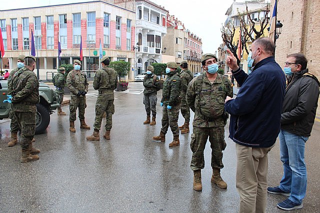 Un destacamento del Arma de Artillería con sede en Cartagena se encuentran esta mañana en Totana
