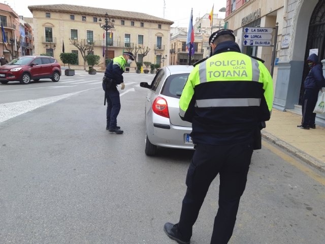 La Policía Local supera las 700 identificaciones diarias esta semana coincidiendo con la reincorporación laboral para garantizar el estado de alarma