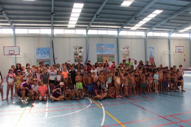 Celebran la clausura de la primera quincena del programa “Escuela de Verano”, realizado en el Polideportivo Municipal “6 de Diciembre”