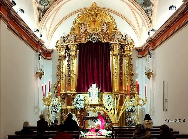 La visita a los Monumentos de los Oficios de Semana Santa