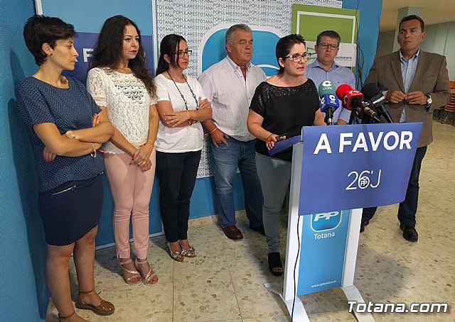 'Un año de desgobierno y sus consecuencias de un alcalde y el equipo del pacto'