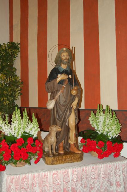 San Roque en su Erminta. Talla en madera policromada. Autor anónimo. Siglo XIX