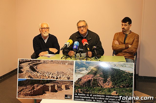Presentación de la Plataforma para la defensa del Proyecto de la Bastida - UAB