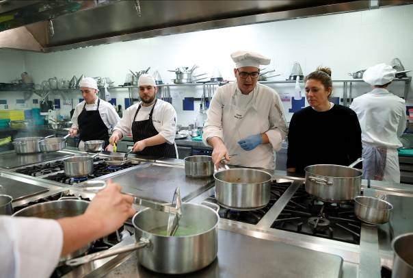 La chef Maca de Castro, miembro del jurado, durante la final de la pasada edición
