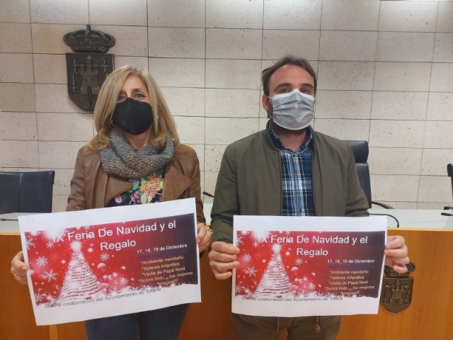 La IX Feria de la Navidad y el Regalo de la Avenida de Lorca se celebra este fin de semana, del 17 al 19 de diciembre