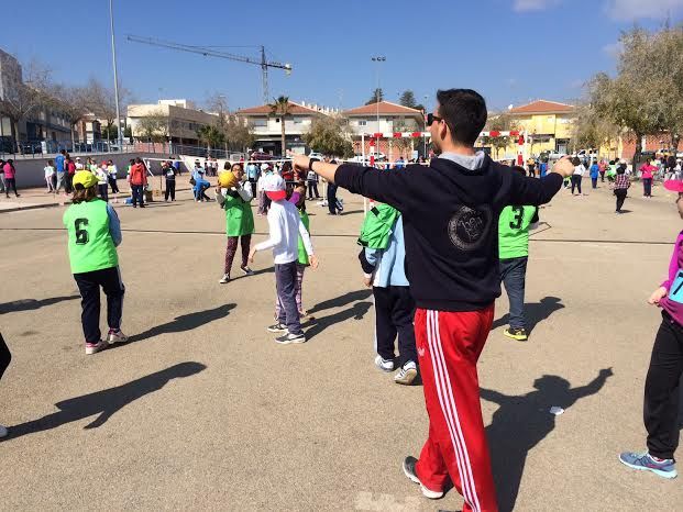 Más de 550 alumnos de 5° de Educación Primaria y 1º de la ESO de todos los colegios de Totana participan en la Jornada de Juegos Populares