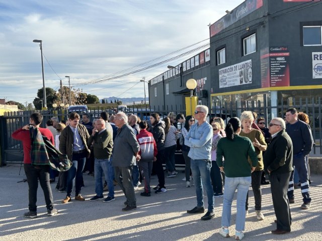 Representantes municipales apoyan las demandas de los vecinos de Los Sifones