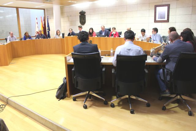 El Pleno aprueba la adhesión a las medidas del Ministerio de Hacienda para agrupar en un solo préstamo todos los créditos formalizados en el marco del Fondo de Financiación a Entidades Locales con una carencia de 10 años
