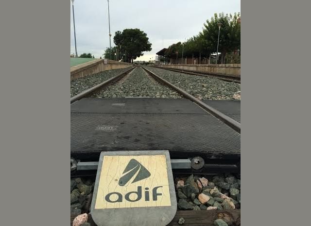 El alcalde no autoriza a ADIF a gestionar expropiaciones a vecinos en locales municipales por la “actitud prepotente” del ente y la “insensibilidad” con los afectados