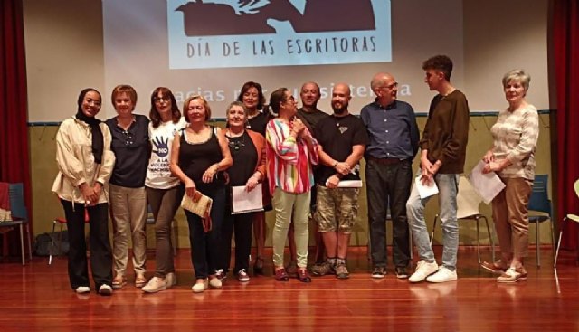 Totana celebra el Día de las Escritoras con la presentación del libro “El legado de Teodora”