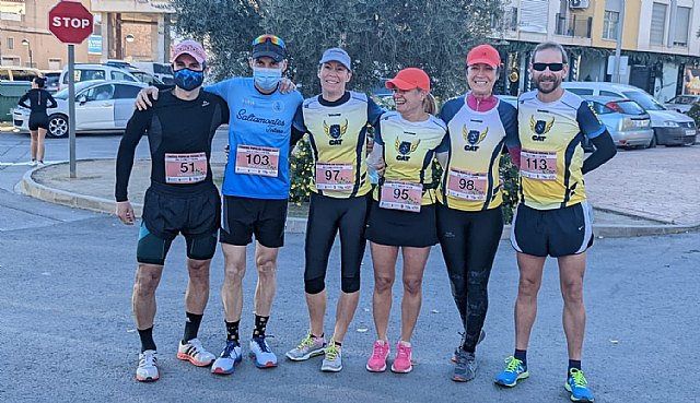 7 atletas del CAT participaron en la carrera popular del Dia de la Constitución