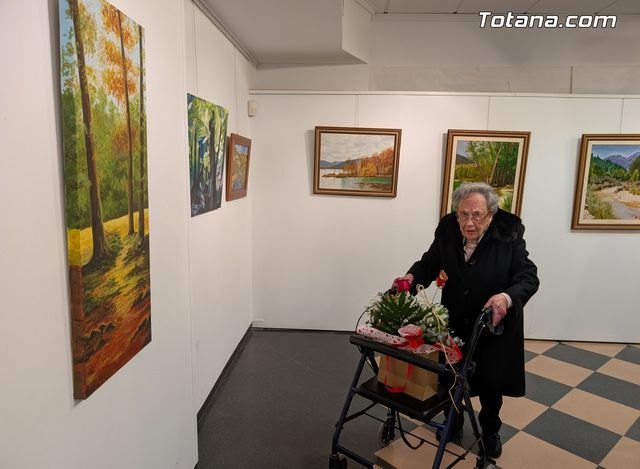 La entrega y dedicación de Narcisa Navarro brilla a la luz de los cromáticos trazos de sus pinceles