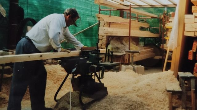 Un cartero con mucho arte. Tony Cánovas Valenzuela