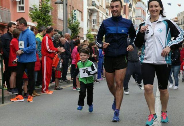 Casi cuatrocientos corredores participaron en la carrera de San José en Lorca