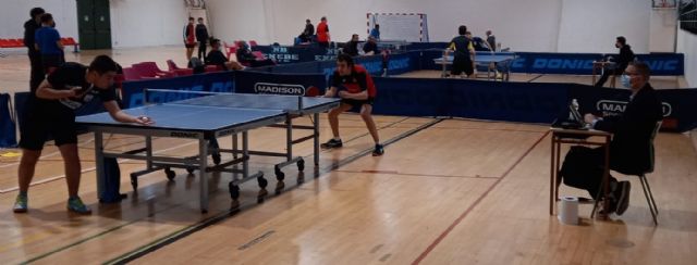 Mañana intensa de tenis de mesa la vivida en el Pabellón Manolo Ibáñez de Totana