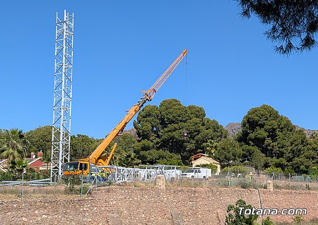 Vecinos de La Charca convocan una concentración pacífica contra la instalación de una antena de telefonía móvil