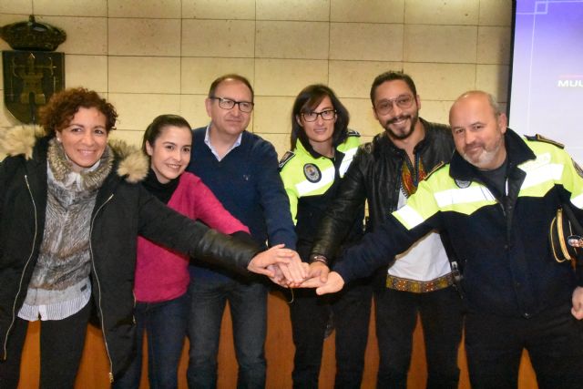 La Policía Local de Totana colaborará con la ONG 'Health for Africa' en la recogida de material sanitario reutilizable que permita colaborar en proyectos de cooperación en el continente africano