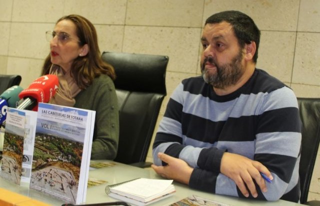 El Ayuntamiento dona 150 libros de la obra “Las Cabezuelas de Totana. Investigación y Revisión Histórico-Arqueológica” a la Asociación Kalathos
