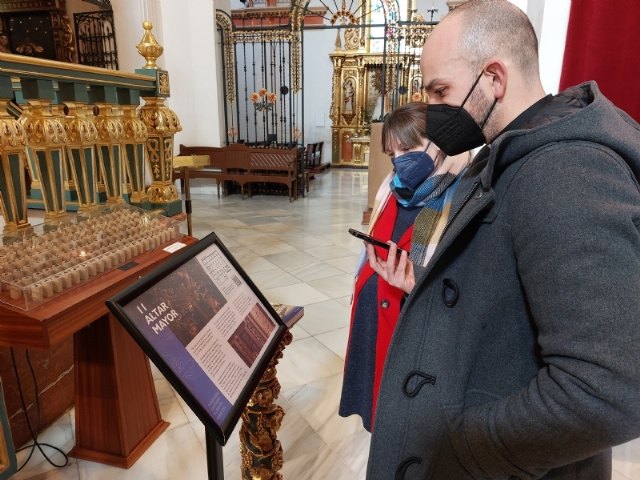 Los visitantes podrán conocer el patrimonio histórico y artístico de la parroquia de Santiago El Mayor con la ayuda de audioguías