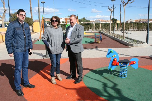 Finalizan las obras de rehabilitación y reforma integral del Jardín de Las Vertientes del Aljibe de Los López, en El Paretón; y el parque de Los Cantareros