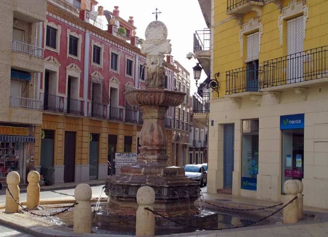 La concejal de Patrimonio Histórico eleva una moción al pleno solicitando una subvención a la Comunidad Autónoma para que rehabilite la fuente Juan de Uzeta y su entorno