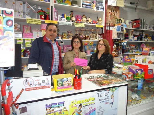 Entrega grupo libreros premio campaña libros de texto 2016